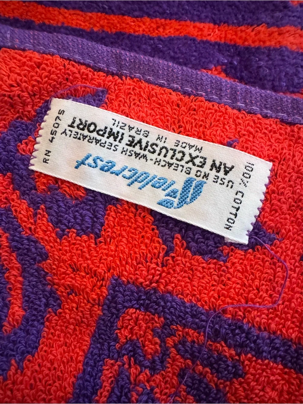 Vintage Fieldcrest Bold Vibrant Red and Purple/blue Floral Accent towel